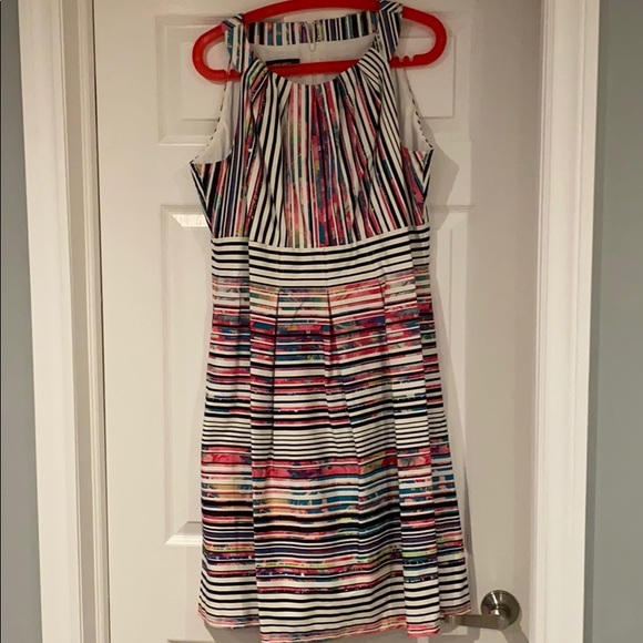 Dress - Picture 1 of 4